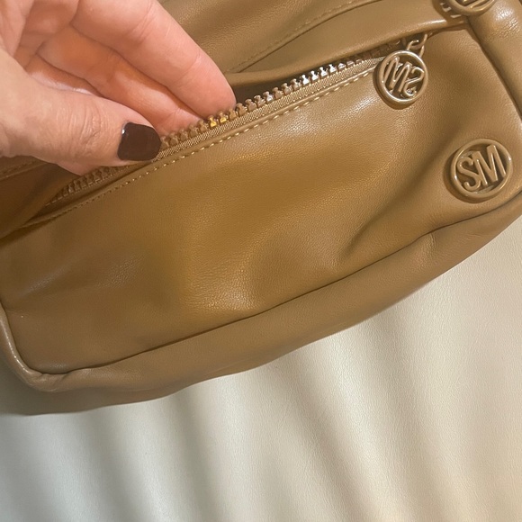 Steve Madden- Tan Faux leather belt bag- EUC - Picture 4 of 9